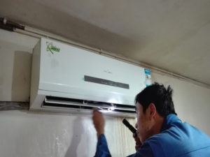 桑日格力空调电话是多少